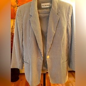 JH Collectibles 10P. Blue White Seersucker Suit w skirt.